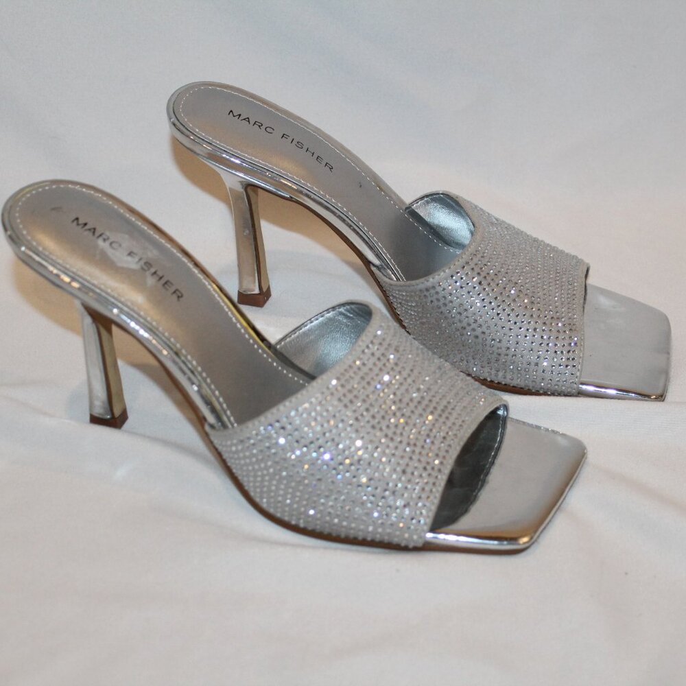 NEW MARC FISHER SQUARE TOE‎ RHINESTONE SILVER SLIDES SZ 7.5